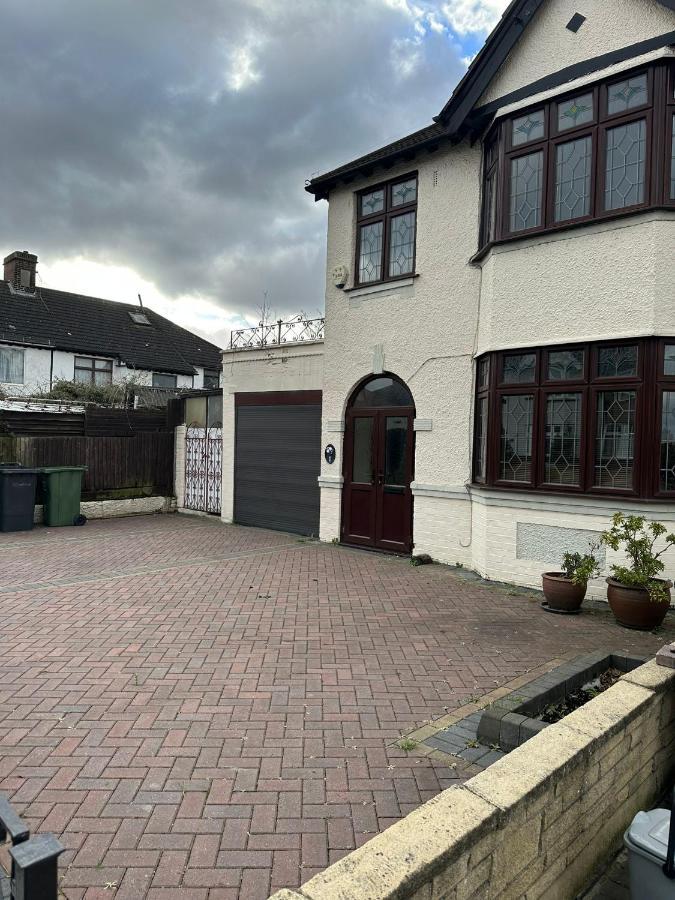 Amazing And Romantic O2 Arena 4 Bedrooms House Free Parking London Luaran gambar